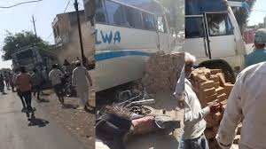 चलती बस में ड्राइवर को पड़ा दिल का दौरा, हो गई मौत…